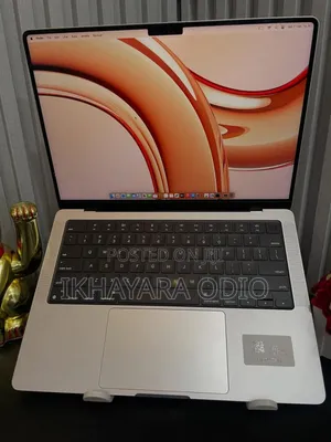 Laptop Apple MacBook Pro 2021 M1 32GB Apple M1 Pro SSD 512GB