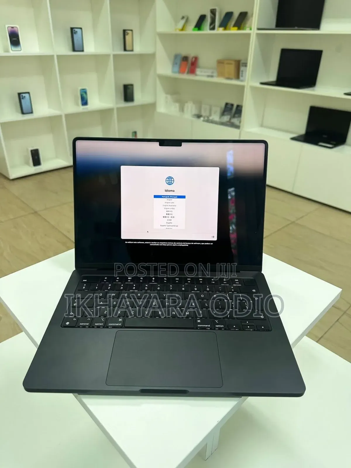 Apple MacBook Pro 2023 M3 Pro 14-inch 16GB Intel Core M3 SSD 512GB