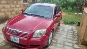 Car Hire Toyota Avensis 2005.