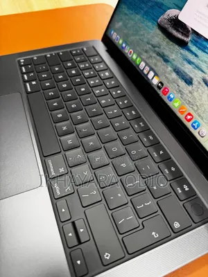 Laptop Apple Macbook Pro 2025 M5 14-inch 16GB Apple M5 SSD 512GB