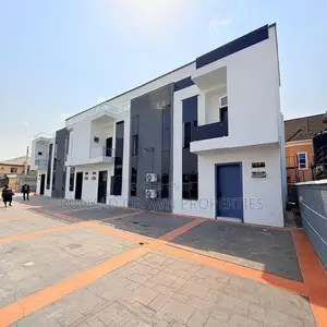 3bdrm Duplex in Ajao Estate for sale