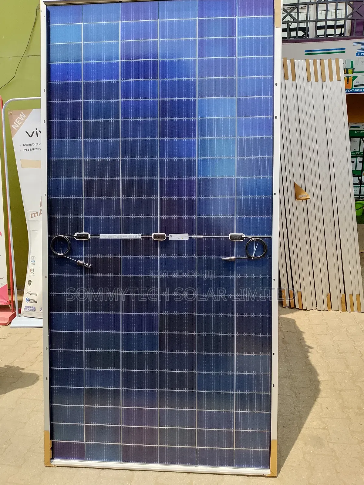 590w Jinko Panel