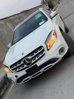 Mercedes-Benz GLA 250 2018 White