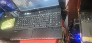Laptop Sony 4GB HDD 500GB