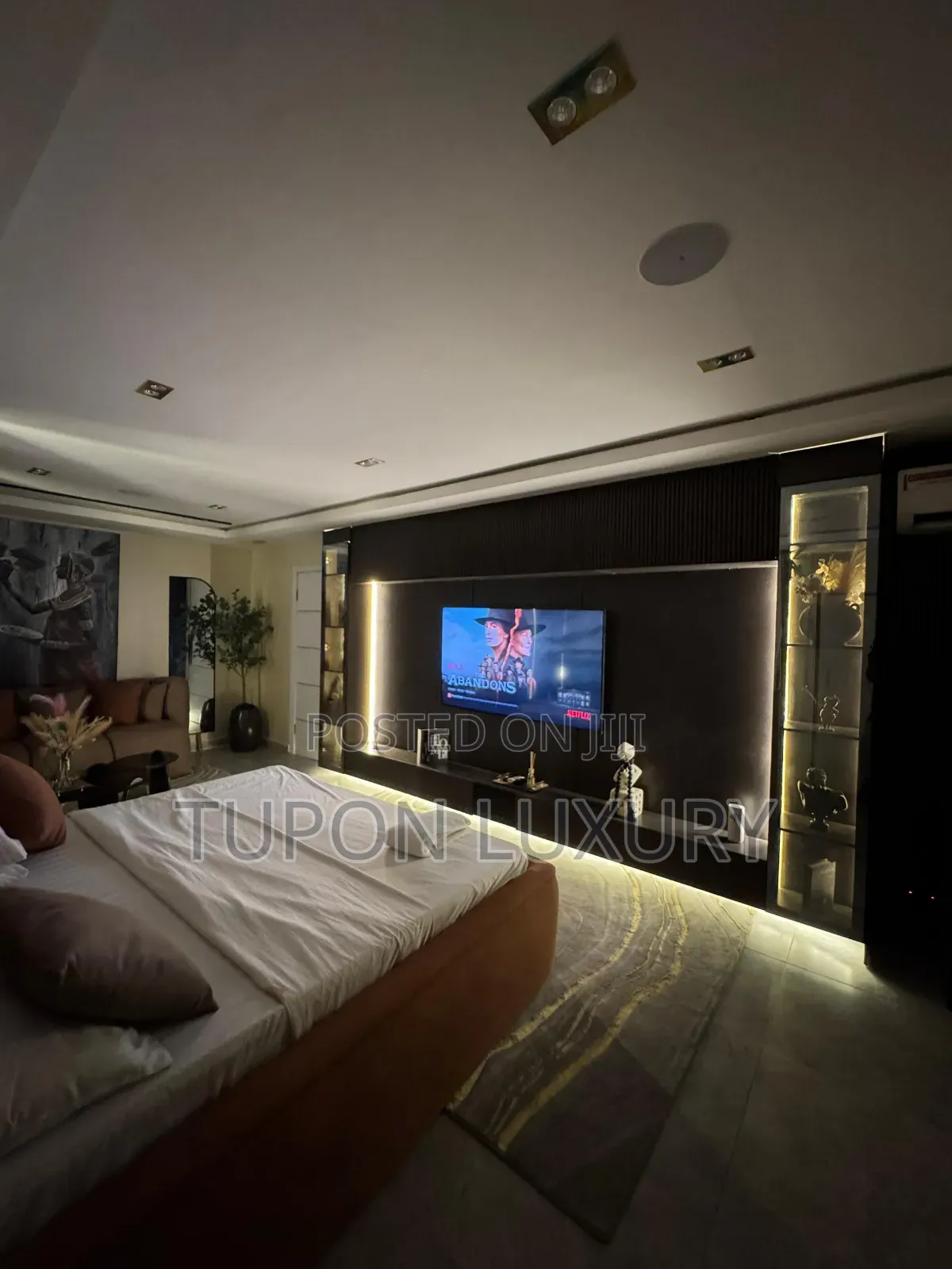 Spacious Studio Apartment With Mini Sea View a Work Space