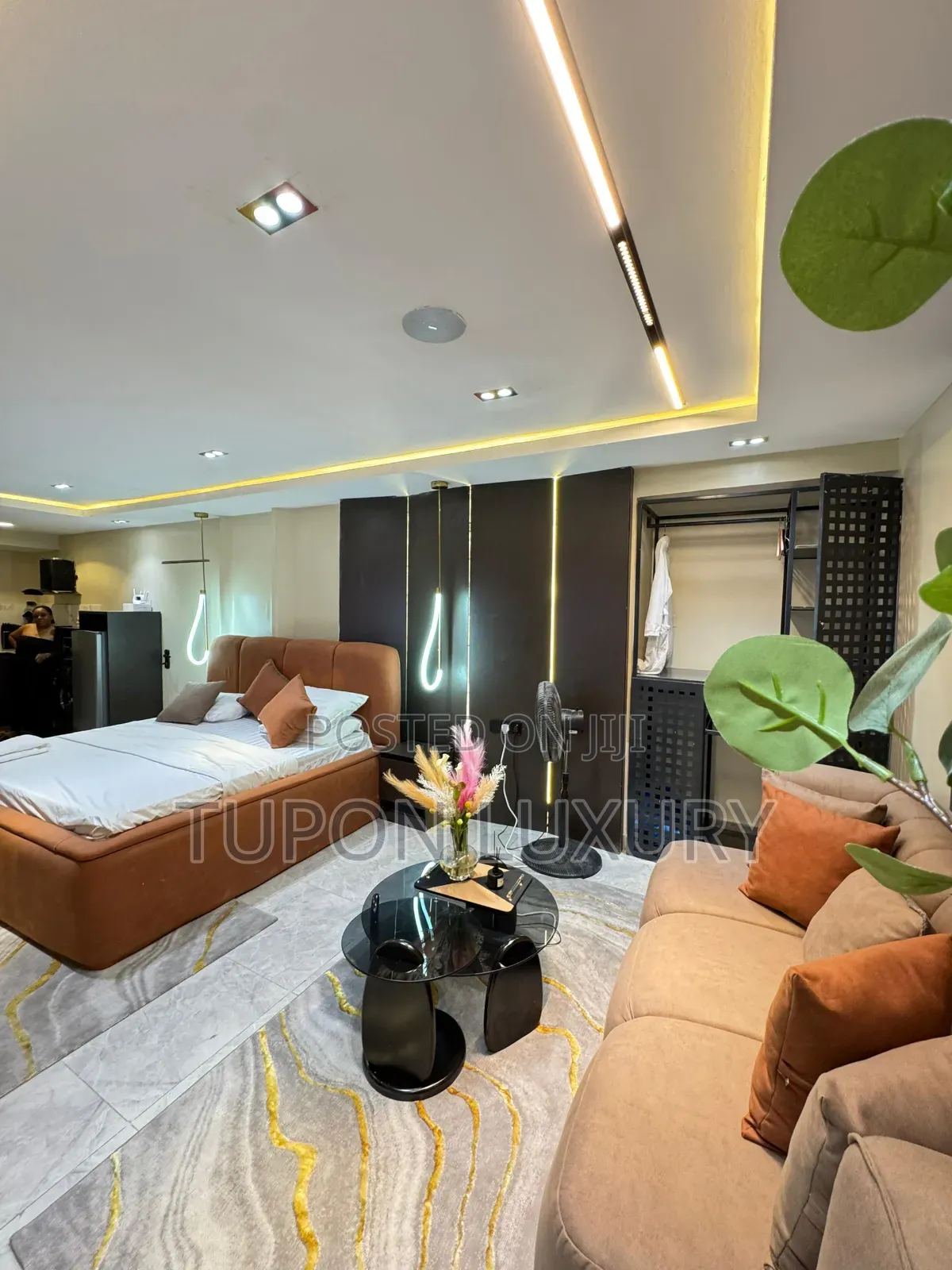 Spacious Studio Apartment With Mini Sea View a Work Space
