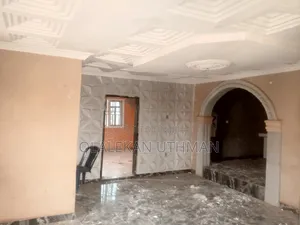 2bdrm Apartment in Fatusi, Oluyole for rent