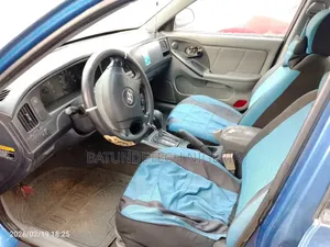 Hyundai Elantra 2006 Blue