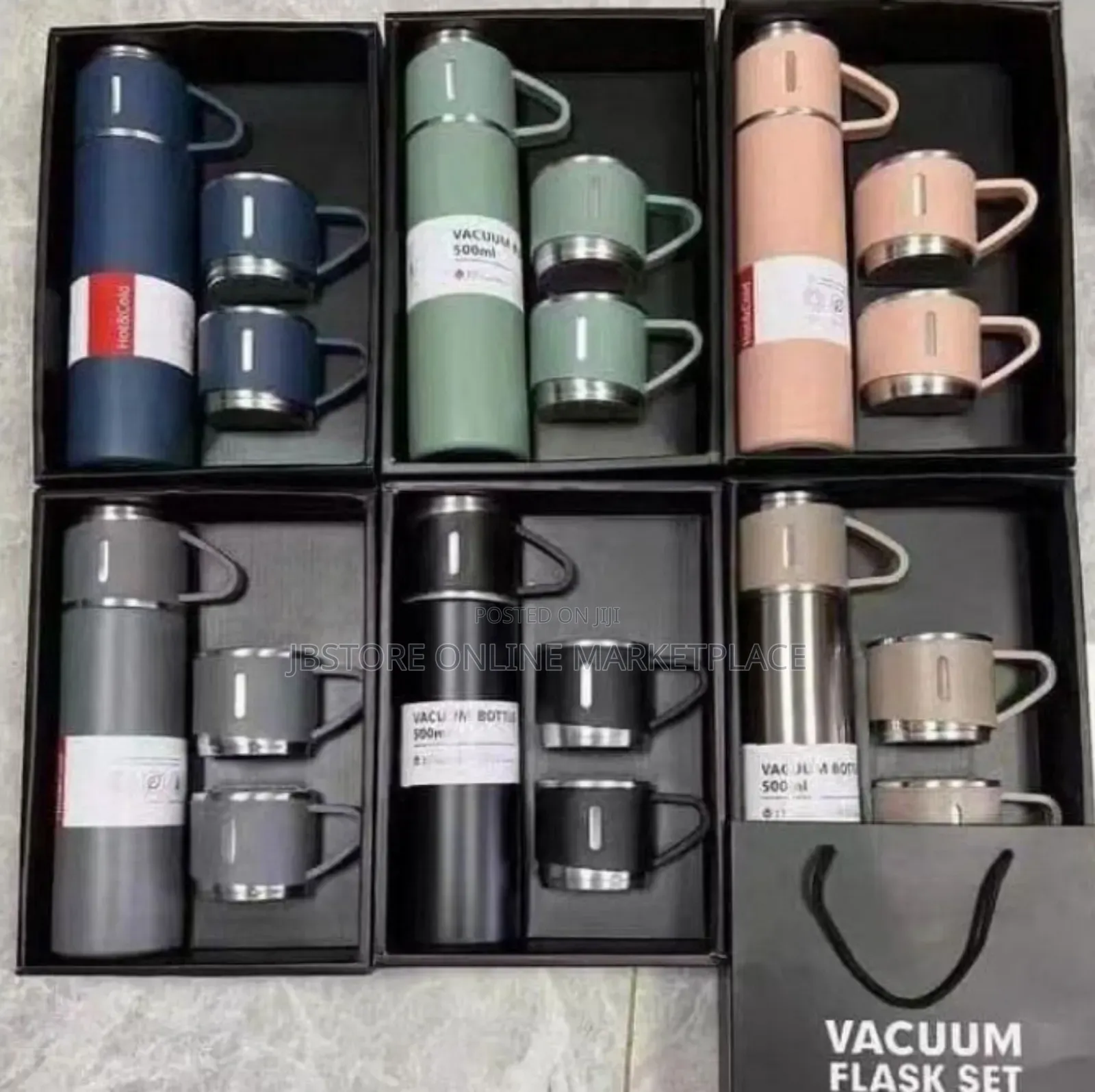 Stainless Steel Vacuum Flasks That Include Two Additional Cups