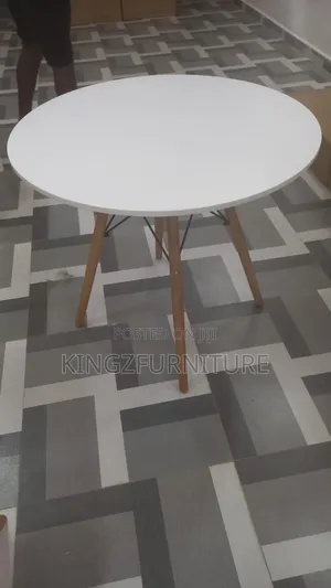 Mid-Century Modern Style Round Dining Table