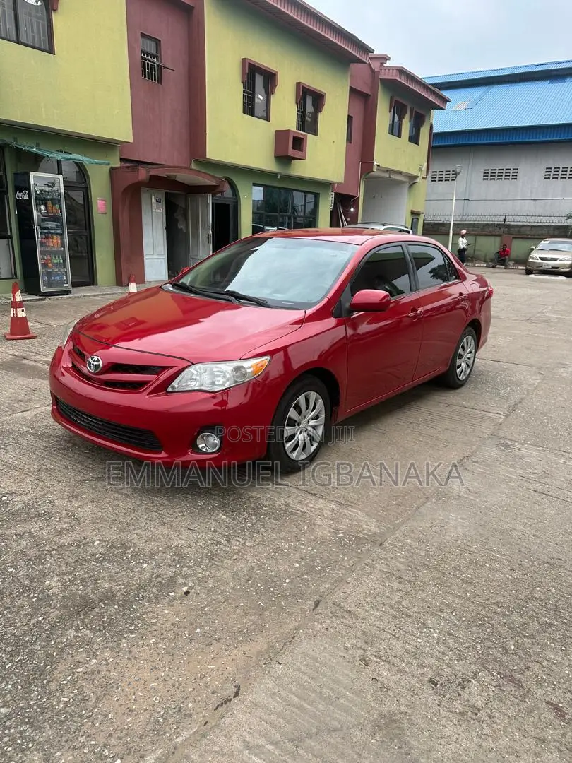 Toyota Corolla 2013 Red