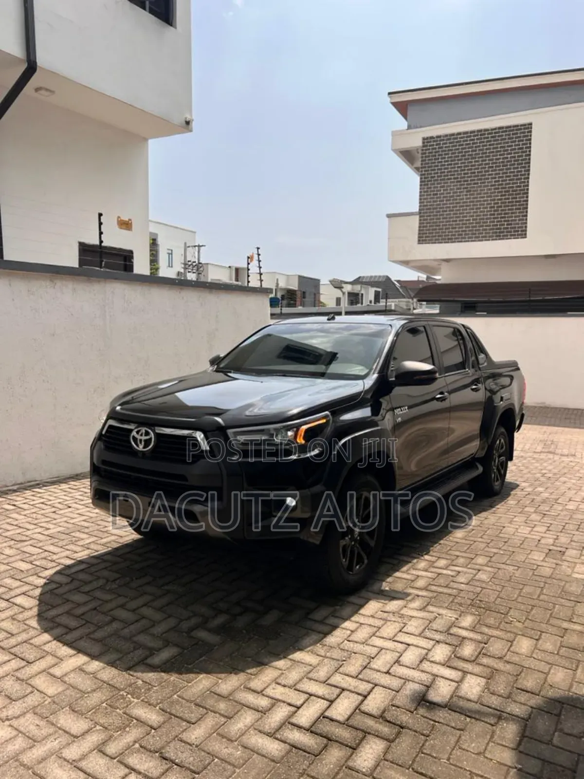 Toyota Hilux 2025 Black