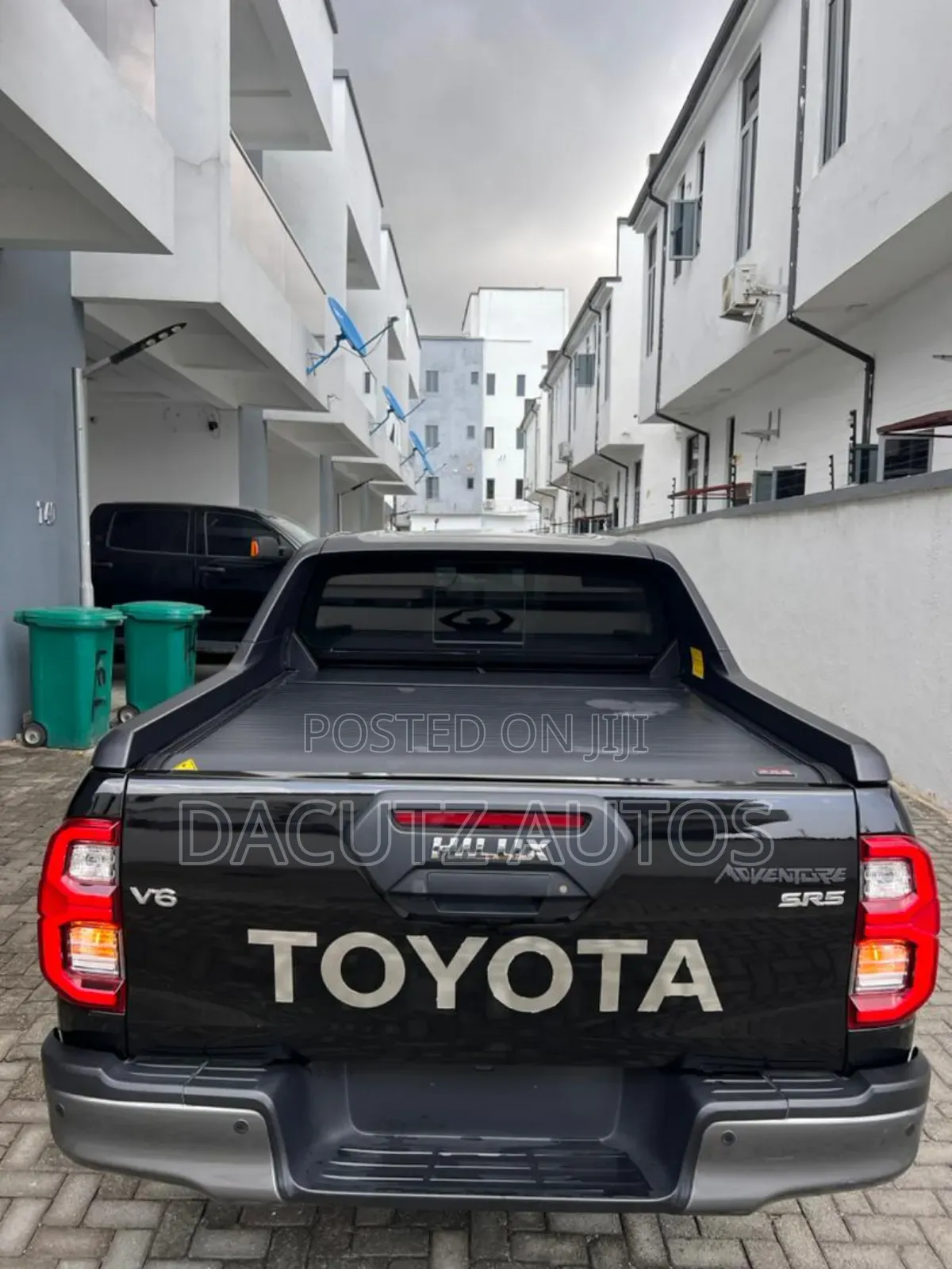Toyota Hilux 2025 Black