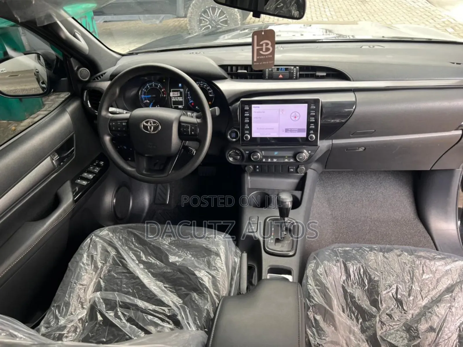 Toyota Hilux 2025 Black