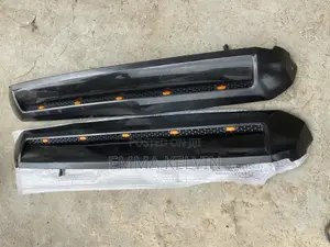 Black Bonnet Chrome With Light Tundra 2020 Model