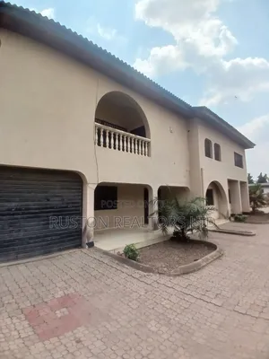 11bdrm Mansion in Bodija for rent