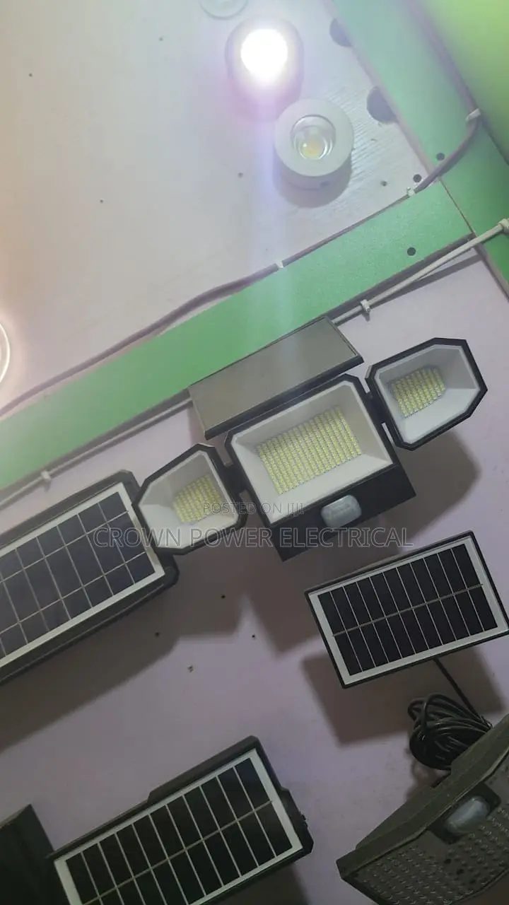 Solar Sensor Wall Light With Remote