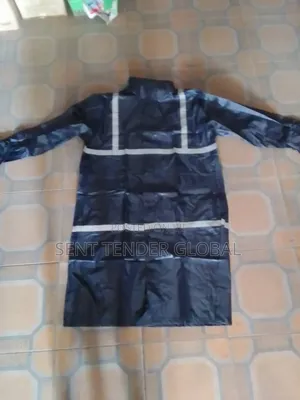 Polyester Raincoat With Reflector Gown