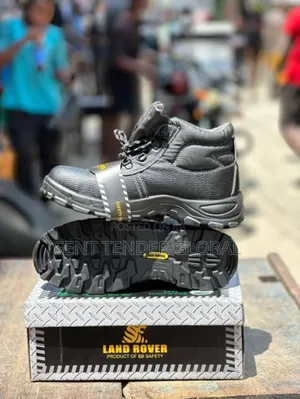 Land Rover Safety Boot