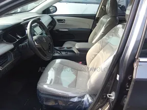 Toyota Avalon XLE Premium Sedan FWD (3.5L 6cyl 6A) 2013 Gray