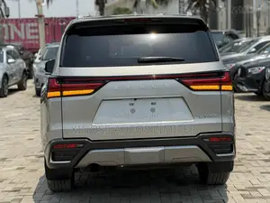 Lexus LX 600 2023 Gold