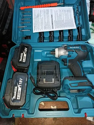 Makita Cordless Impact Wrench Kit