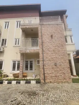 4bdrm Duplex in Agungi for rent