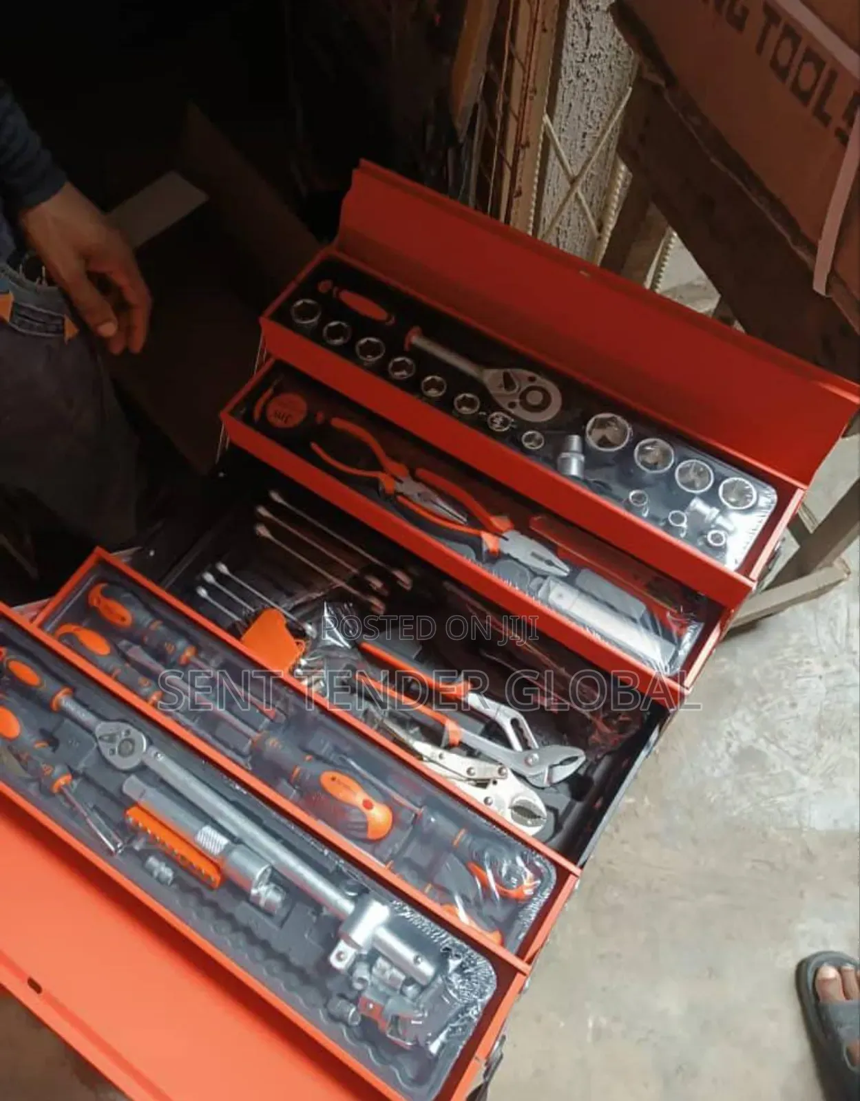 85pcs Mechanical Tools Box,