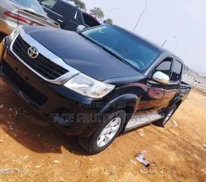 Toyota Hilux 2.0 VVT-i SRX 2012 Black