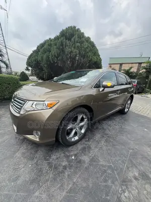 Toyota Venza V6 AWD 2010 Gold