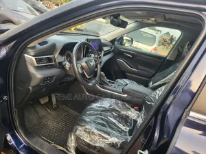 Toyota Highlander 2023 Blue