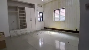 Furnished 3bdrm Block of Flats in Private Estate Lekki for rent