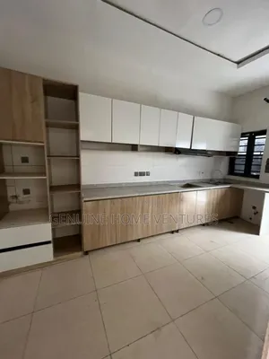 4bdrm Duplex in Orchid, Chevron for sale