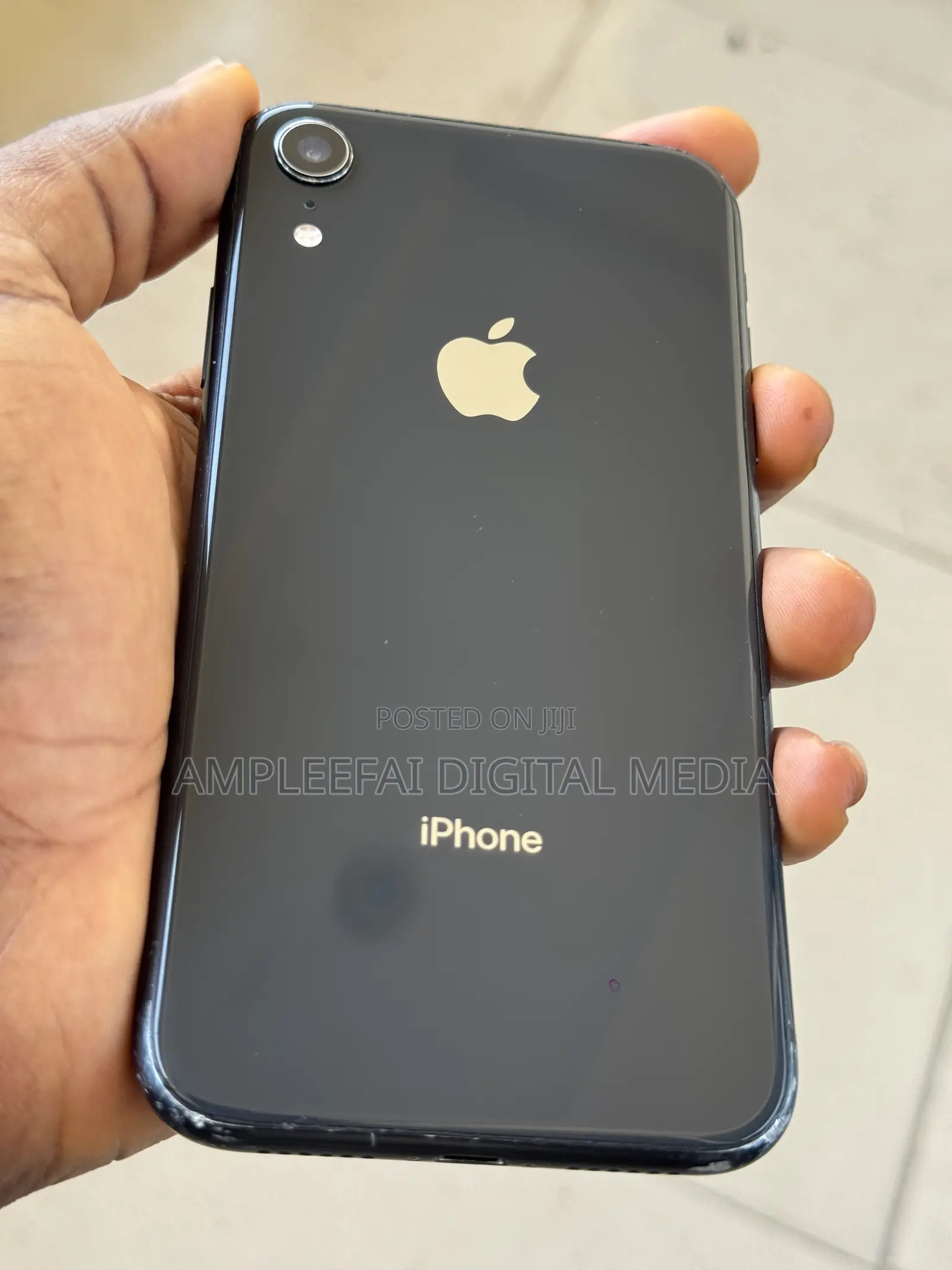 Apple iPhone XR 64 GB Black