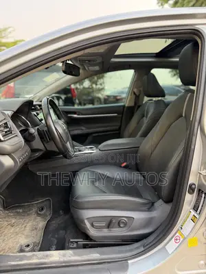 Toyota Camry XSE (2.5L 4cyl 8A) 2019 Silver