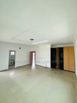 1bdrm Shared Apartment in Ikota Estate, Lekki for rent