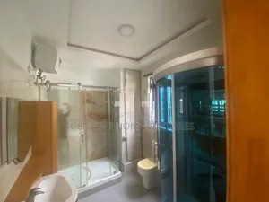 3bdrm Apartment in Lekki Phase 1 for rent