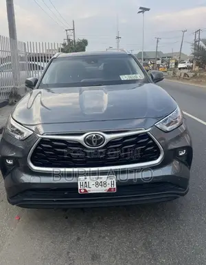 Toyota Highlander Limited 2021 Gray