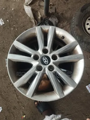 16inch Hyundai Sonata Rim.