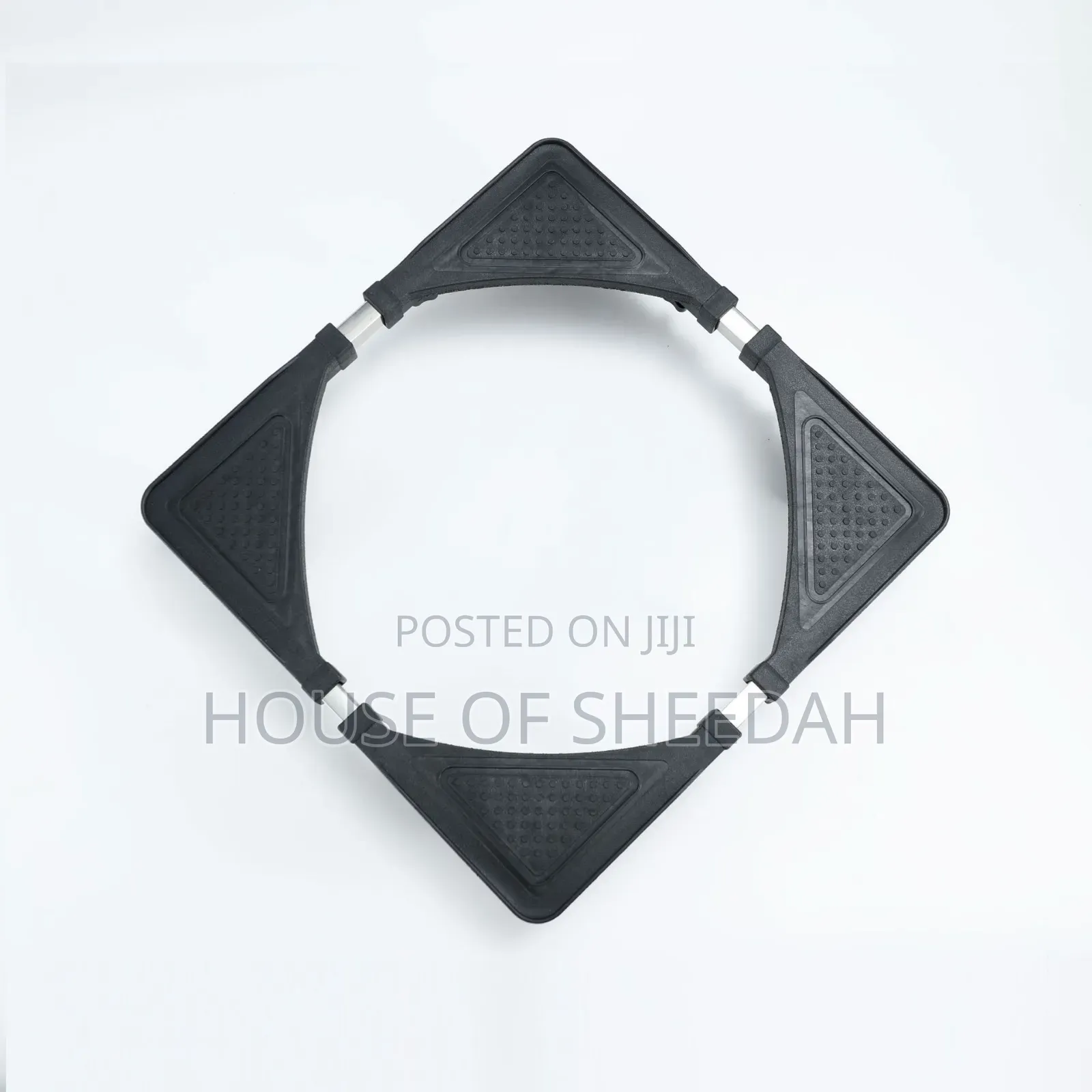 Adjustable and Movable Washing Machine/Fridge Base.