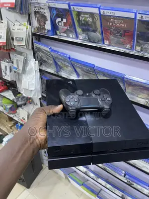 Hacked Ps4/1padwith 5 Games