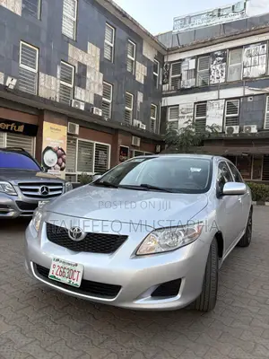 Toyota Corolla 2010 Gray