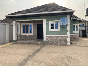 3bdrm House in Ayegoro, Akobo for rent