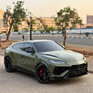 Lamborghini Urus 2024 Green