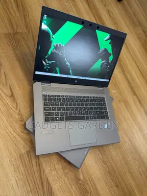 Laptop HP ZBook Studio G5 16GB Intel Core i9 SSD 512GB