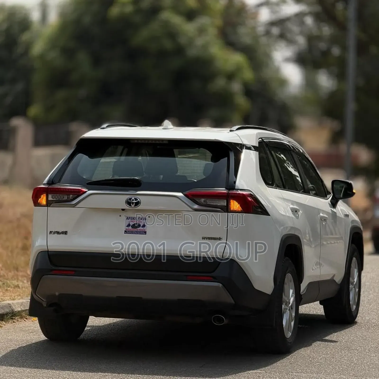 Toyota RAV4 2022 White