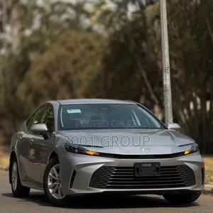 New Toyota Camry LE 2025 Silver