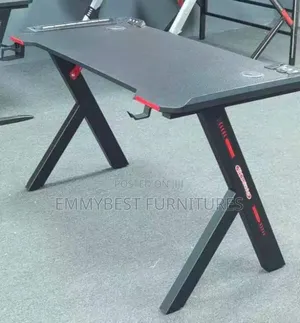Quality Multi Purpose Computer/Gaming Desk.