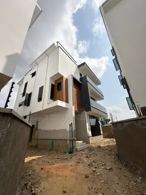 Furnished 4bdrm Duplex in Mende for sale