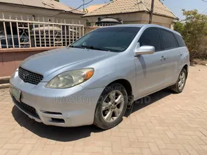 Toyota Matrix Standard FWD (1.8L 4cyl 5M) 2003 Silver